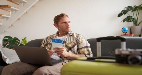 Смарт контракти в страхуванні: аналіз переваг і ризиків