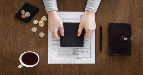 Снять арест с счета: причины, порядок и сроки