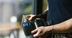 Адресная помощь малообеспеченным в 2026 году: от 900–1000 грн в месяц